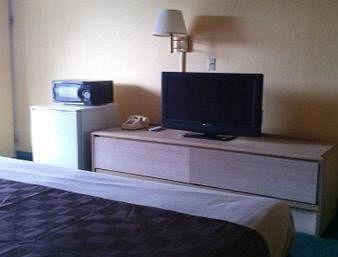 Country & By Radisson, West, Ga Macon